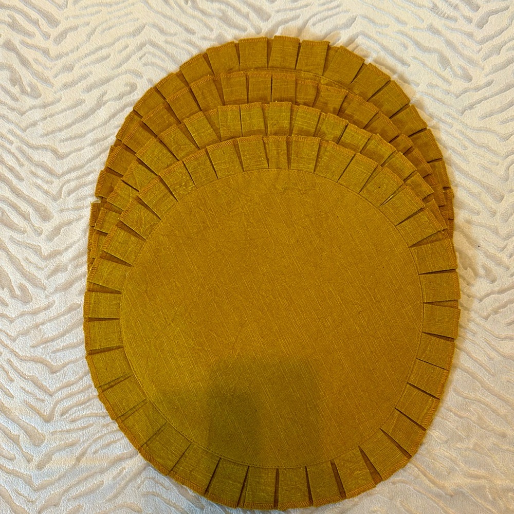 NWOT Cynthia Rowley Place mats Set of 4